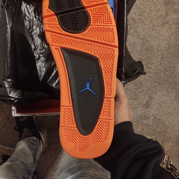 Jordan 4 Cavs main image 5